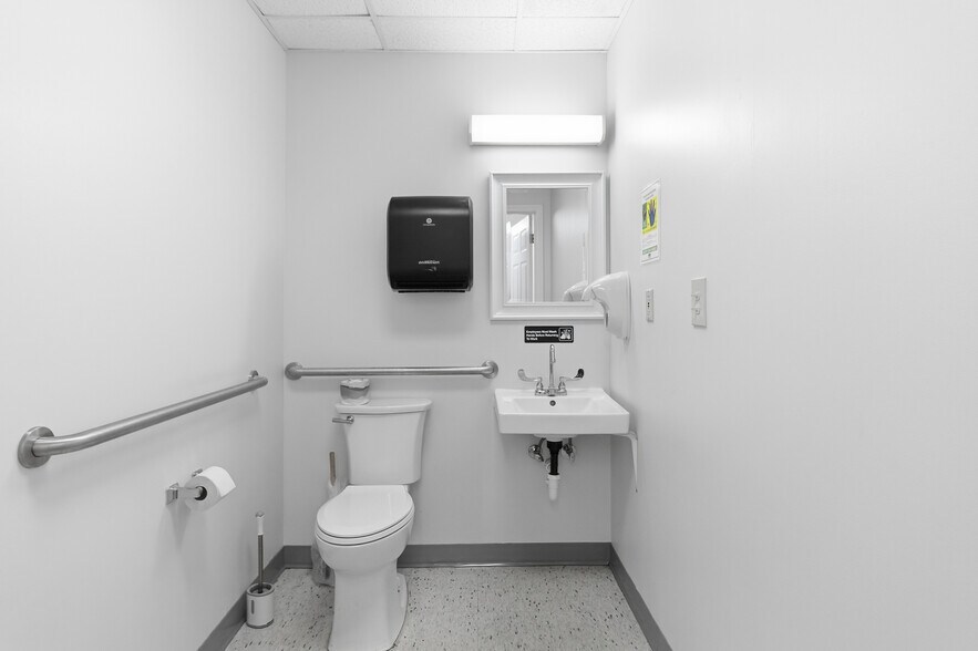 More Photos Of 105 Duncan Rd, Marlinton Office For Sale