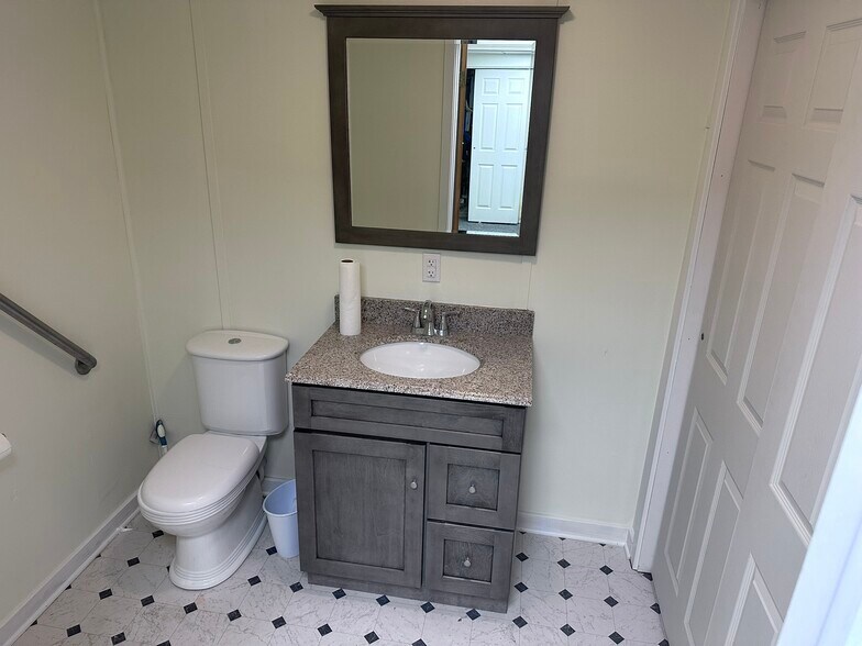 More Photos Of 900 E Philadelphia Ave, Boyertown Office For Lease