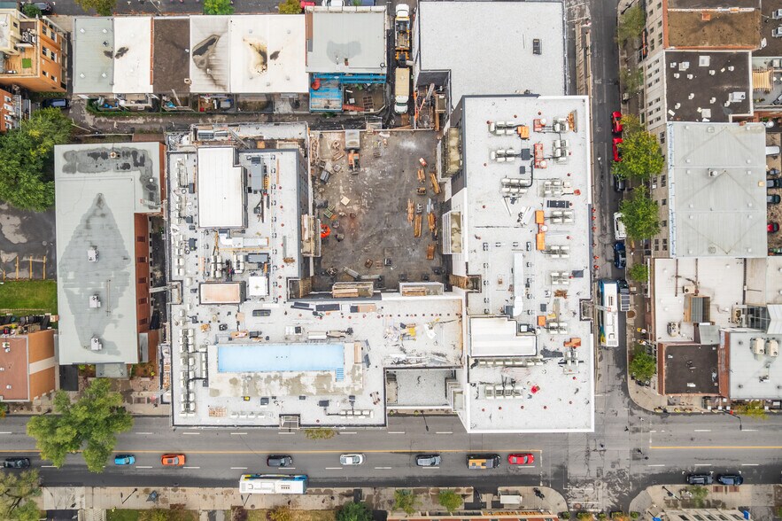 More Photos Of 1815-1835 Rue Sainte-Catherine E, Montréal Apartments For Lease