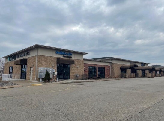 More Photos Of 1600-1688 N Casaloma Dr, Grand Chute General Retail For Sale