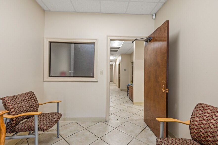 More Photos Of 1016 N Cruse Ave, Broussard Warehouse For Sale