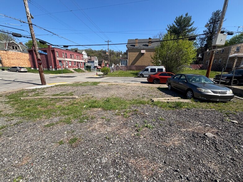More Photos Of 1314 Murtland St, Pittsburgh Flex For Sale