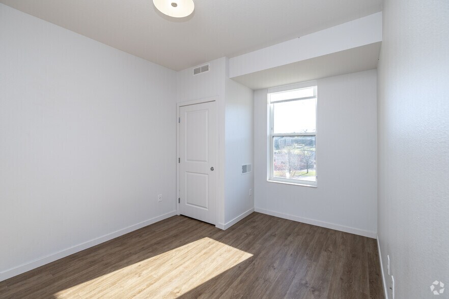 More Photos Of 201 El Dorado Dr, Jordan Apartments For Lease