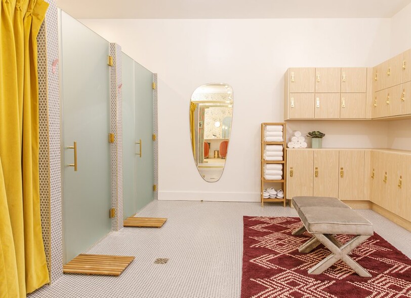 More Photos Of 1056 Thomas Jefferson St NW, Washington Office For Lease