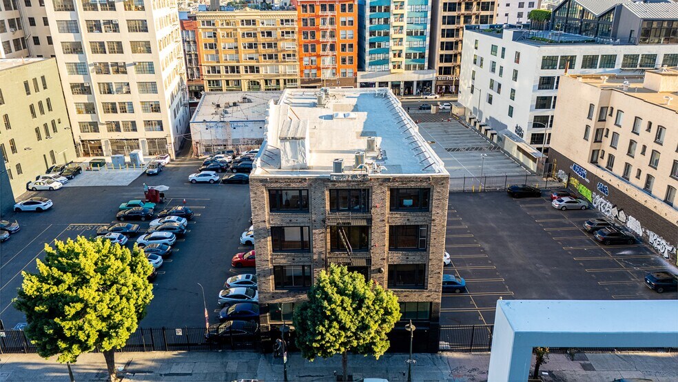 More Photos Of 734 S Main St, Los Angeles Loft Creative Space For Lease