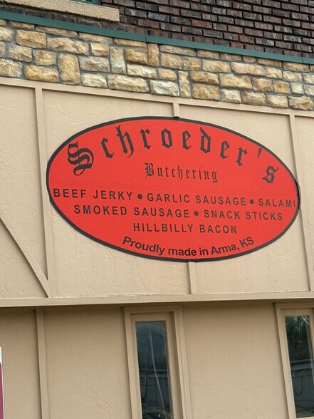 More Photos Of 418 E Washington St, Arma Storefront Retail Residential For Sale