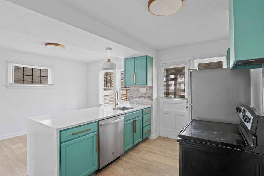 More Photos Of 644-650 S Hague Ave, Columbus Multifamily For Sale