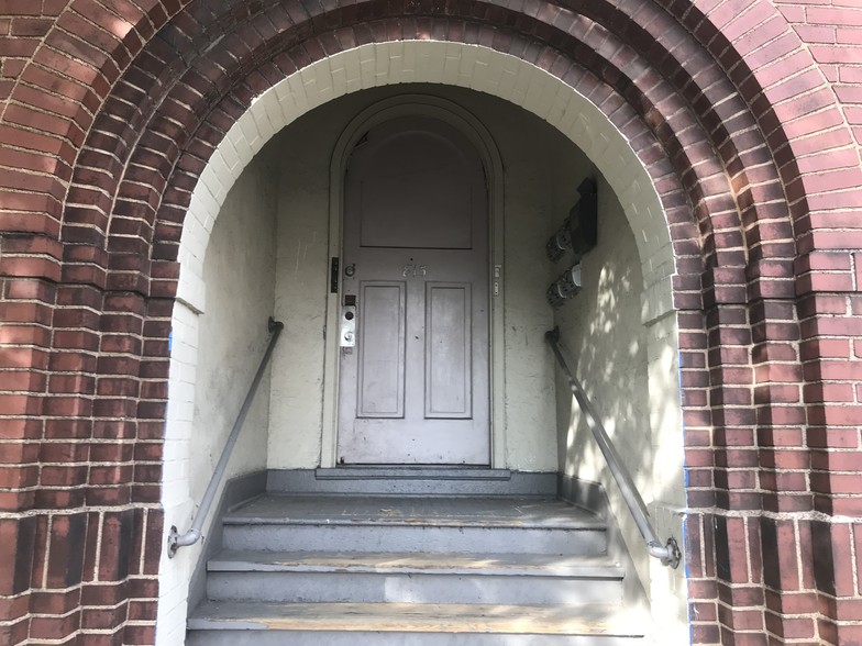 More Photos Of 815 McClure St, Munhall Apartments For Sale