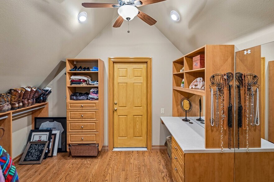 More Photos Of 2409 Commerce st, San Saba Land For Sale