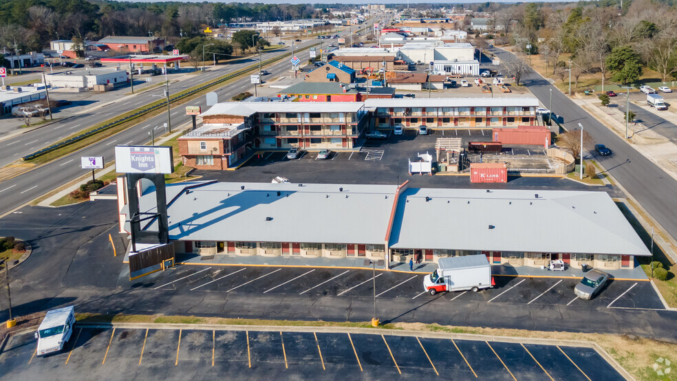 Primary Photo Of 2848 Bragg Blvd, Fayetteville Hotel For Sale