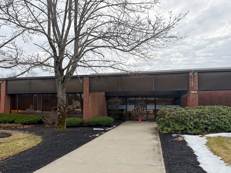 More Photos Of 264 S River Rd, Bedford Coworking Space