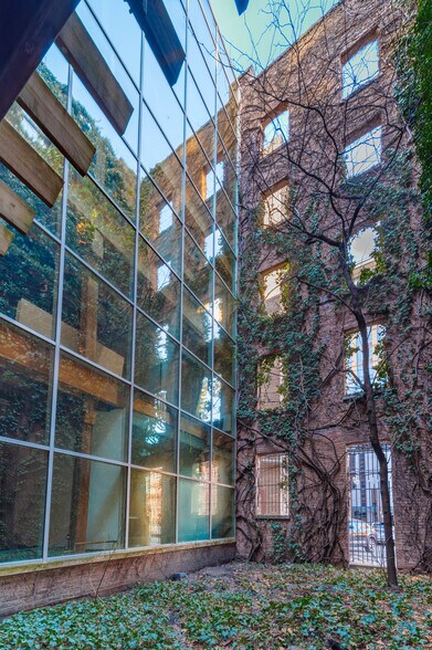 More Photos Of 400 W Erie St, Chicago Loft Creative Space For Lease