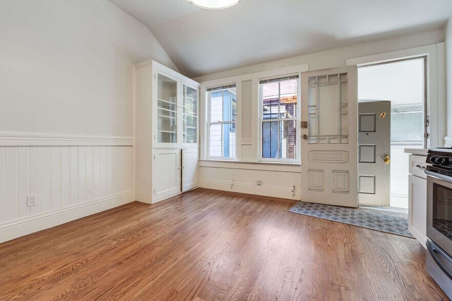 More Photos Of 1847-1849 6th Ave, Oakland Apartments For Sale