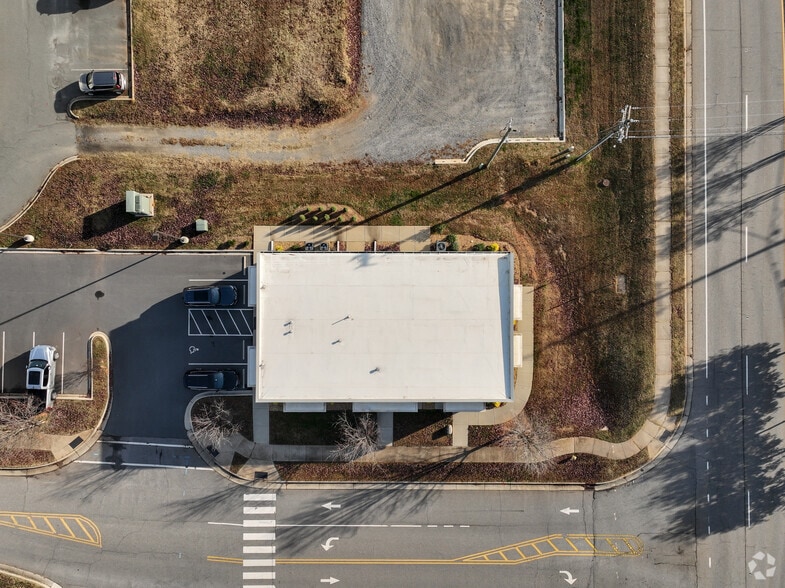More Photos Of 110 Village Commerce Dr, Mooresville Office For Lease