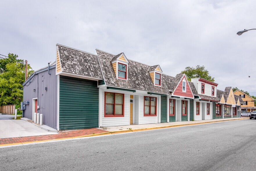 More Photos Of 100 N Talbot St, Saint Michaels Storefront For Sale