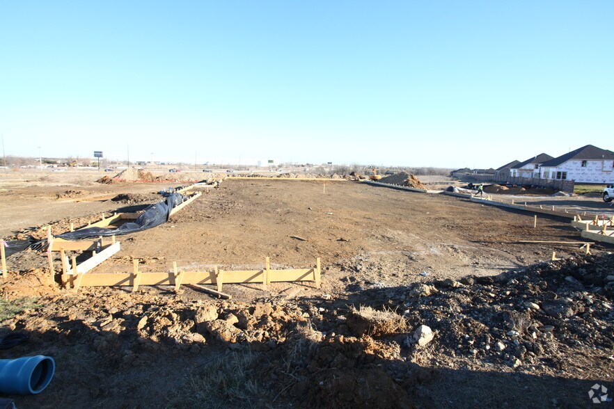 More Photos Of 151 Ridge Point Pky, Keller Freestanding For Lease