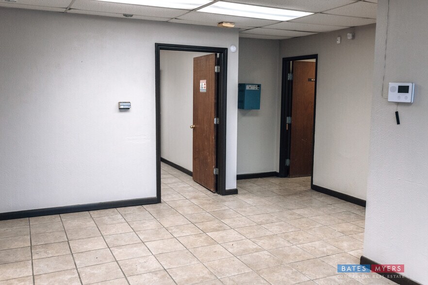 More Photos Of 10777 Turbeville Rd, Dallas Distribution For Lease