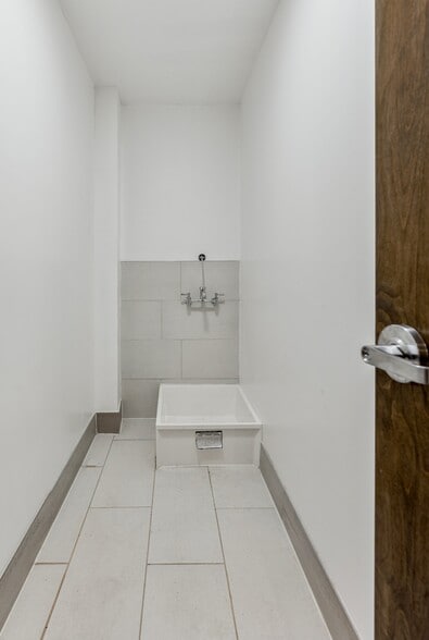 More Photos Of 3305 Century Dr, Rowlett Showroom For Sale