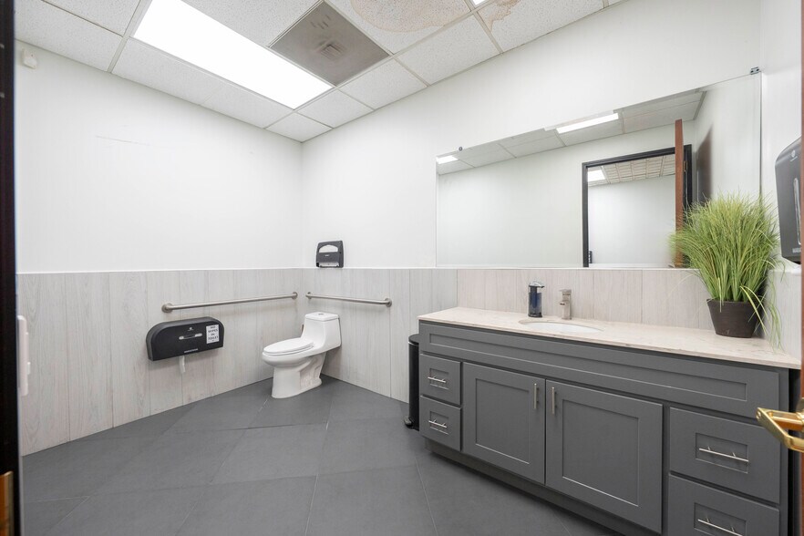 More Photos Of 910 N Amelia Ave, San Dimas Office For Lease