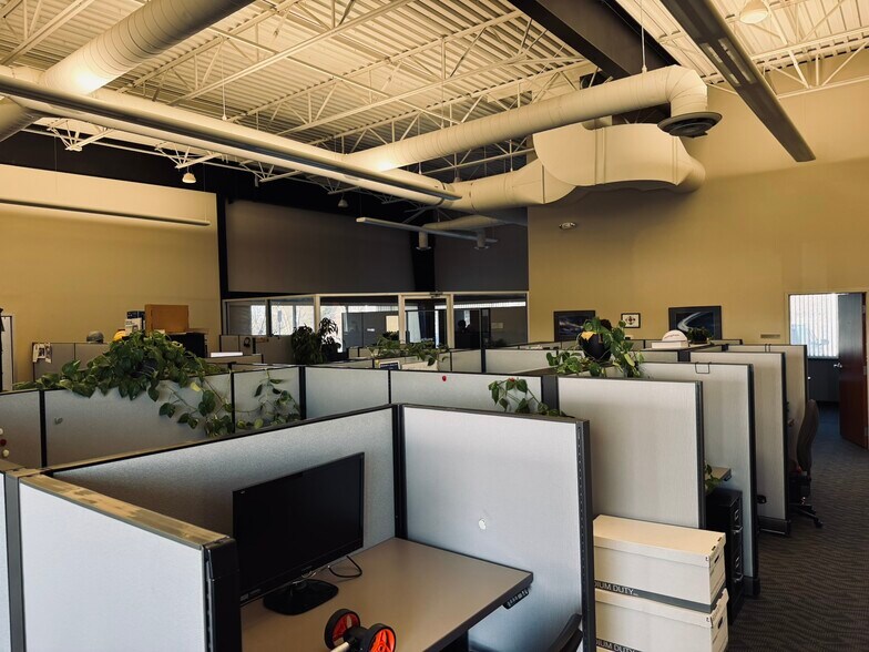 More Photos Of 4775 Campus Dr, Kalamazoo Office For Sale