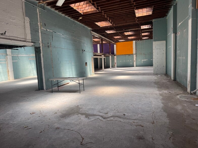 More Photos Of 1610 Armstrong Ave, San Francisco Warehouse For Lease