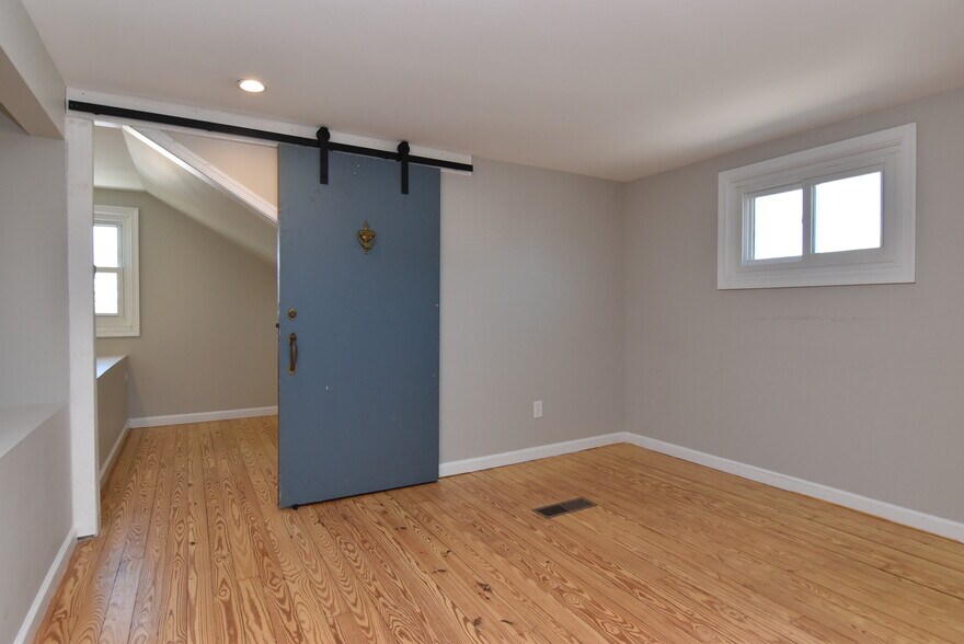 More Photos Of 18355 Coastal Hwy, Lewes Office For Lease