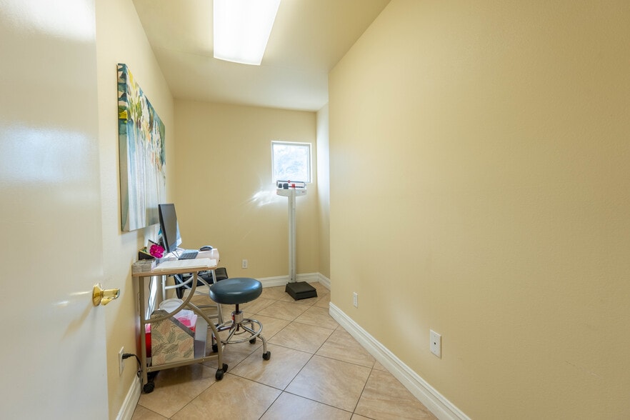 More Photos Of 4206 44th St, San Diego Healthcare For Sale