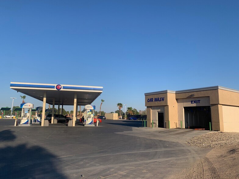 More Photos Of 205 E 15th St, Imperial Convenience Store For Sale