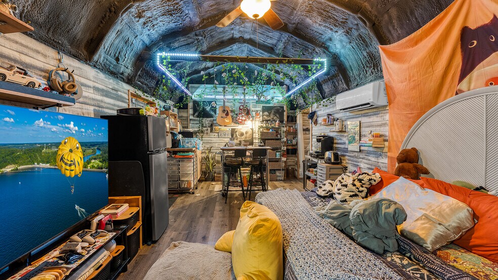 More Photos Of 10501 Old Highway 54, Eugene Self Storage For Sale