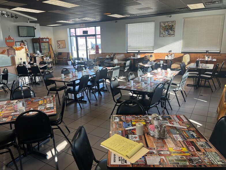 More Photos Of 1020 W Buchanan St, California Fast Food For Sale