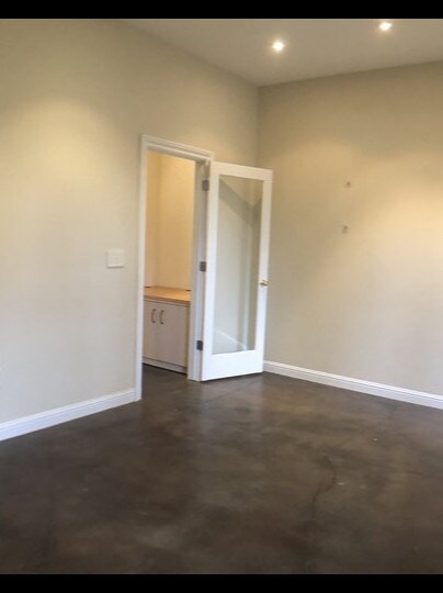 More Photos Of 220 Windsor River Rd, Windsor Apartments For Sale