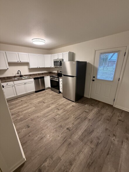 More Photos Of 220 Morningside Dr, Benton Apartments For Sale