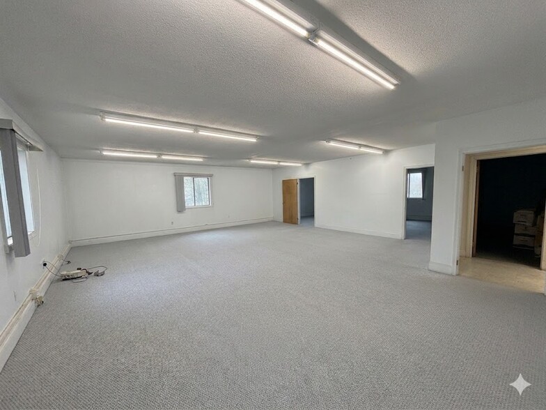 More Photos Of 14 Minnesota Ave, Warwick Office For Sale