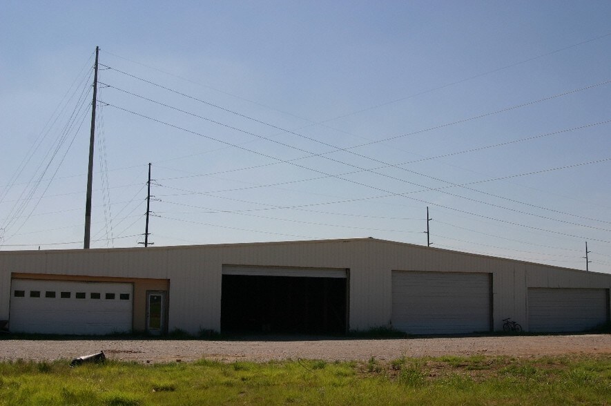 More Photos Of 1 SW 112th St, Lawton Warehouse For Sale