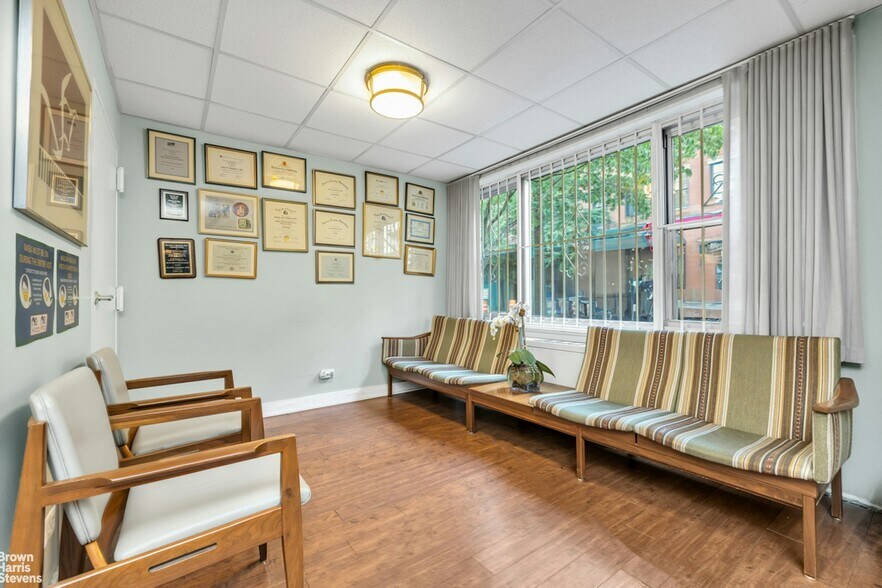 More Photos Of 20 E 9th St, New York Apartments For Sale
