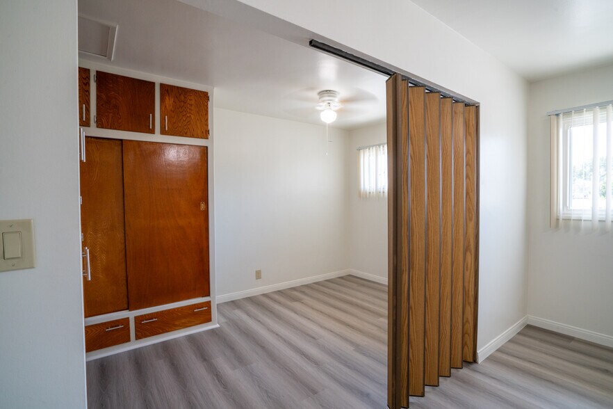 More Photos Of 1116 West Ave, Fullerton Apartments For Sale