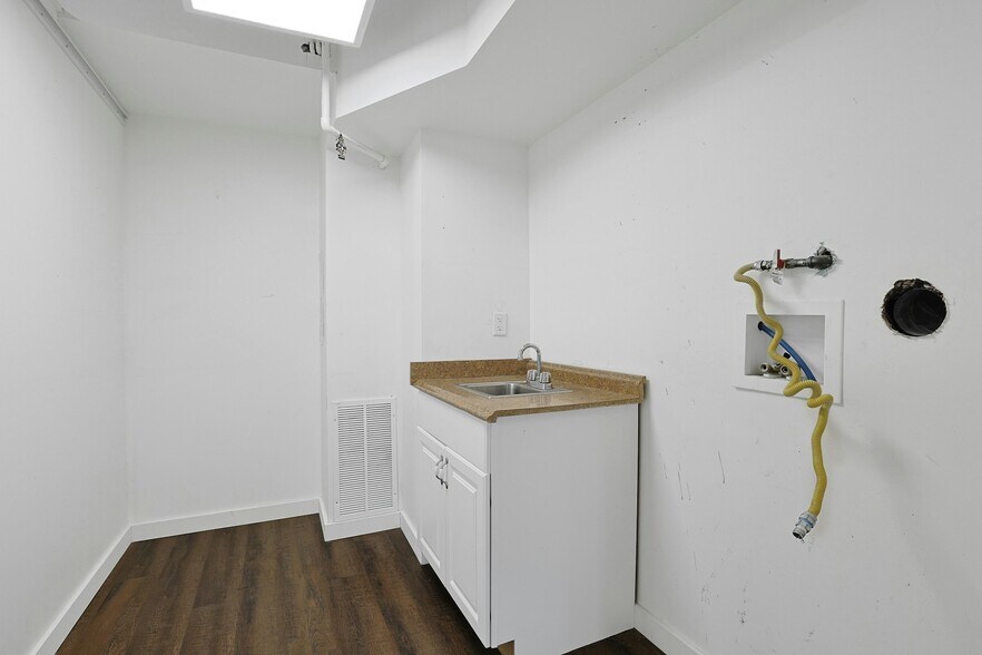 More Photos Of 74 Lafayette Ave, Suffern Storefront Retail Office For Lease