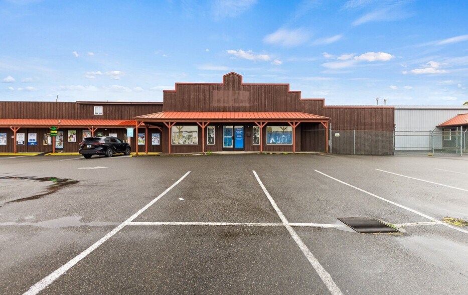More Photos Of 1195 Newmark Ave, Coos Bay Storefront Retail Residential For Sale