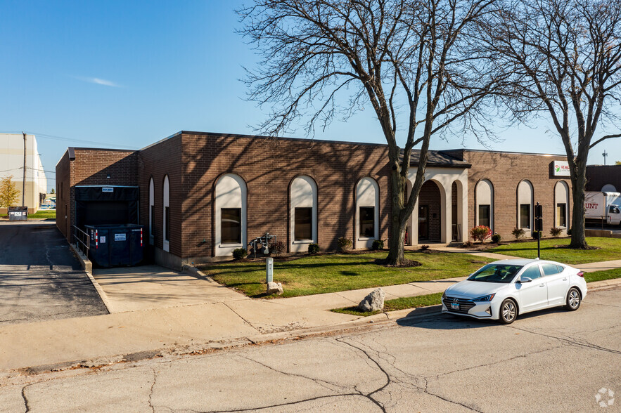 More Photos Of 187-191 Stanley St, Elk Grove Village Warehouse For Lease