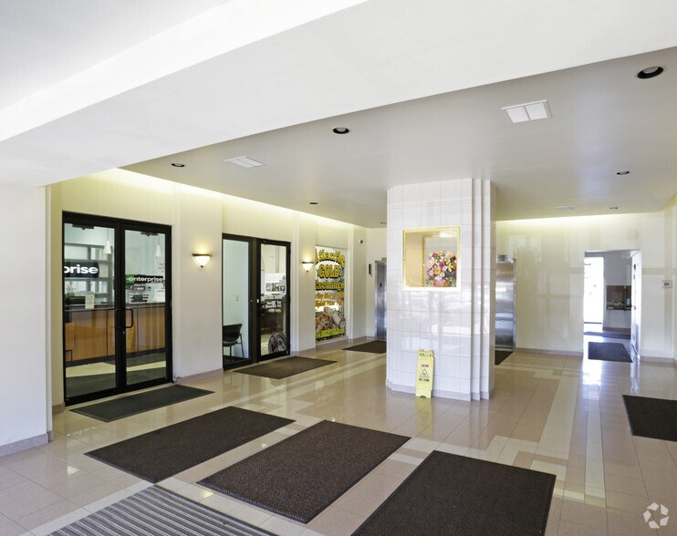 More Photos Of 4099 William Penn Hwy, Monroeville Medical For Lease