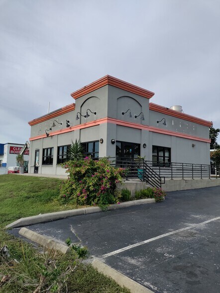 Primary Photo Of 29835 US Highway 19 N, Clearwater Restaurant For Lease