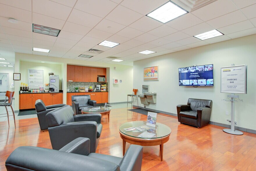 More Photos Of 6001 33rd Ave NE, Tulalip Auto Dealership For Sale