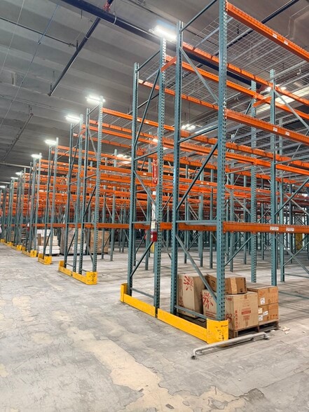 More Photos Of 9150 NW 105th Way, Medley Manufacturing For Lease