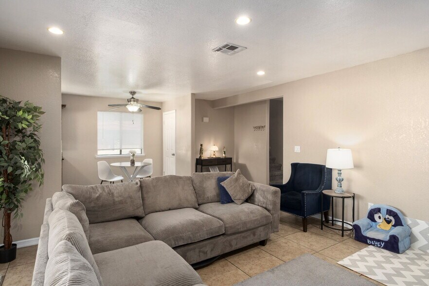 More Photos Of 4308 E Woodward Ave, Fresno Apartments For Sale