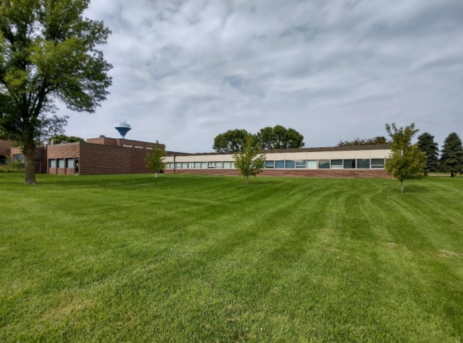Primary Photo Of 300 3rd Ave SE, Fairfax Schools For Sale