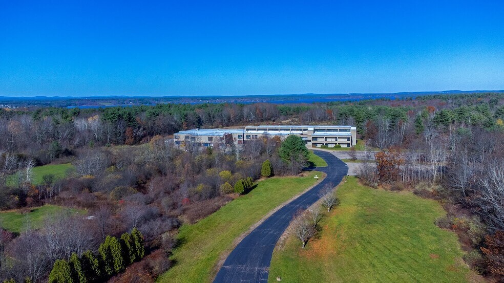 More Photos Of 275 Portsmouth Ave, Stratham Light Manufacturing For Lease