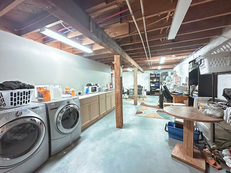 More Photos Of 111 2nd S Ave, Okanogan Storefront Retail Office For Sale