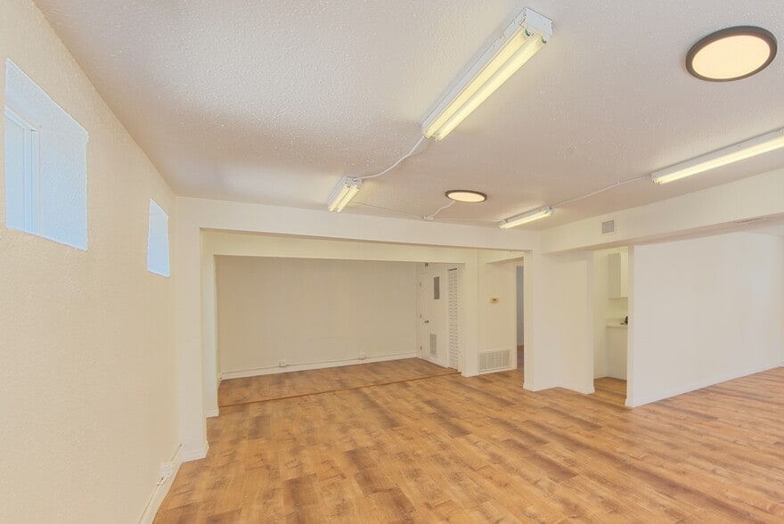 More Photos Of 1200 40th St S, Saint Petersburg Office For Sale