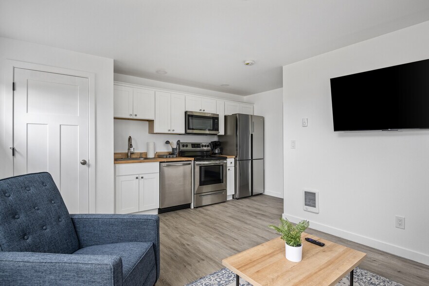 More Photos Of Ocean Rogue Inn, Rockaway Beach Hospitality For Sale