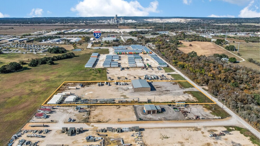 More Photos Of 846 York Creek Rd, New Braunfels Industrial For Lease